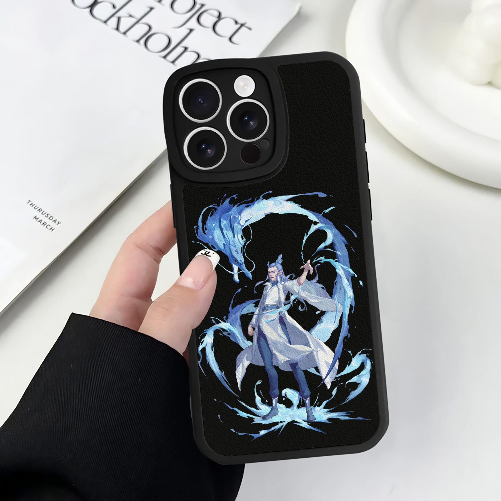 （画像用） Ne Zha 2 ナタ 魔童の大暴れ 【iPhone 16シリーズ対応】シリコンスマホケース（レザー調） 材質：シリコン